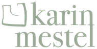 Karin Mestel-Logo, bestehend aus einem stilisierten Grundriss-Symbol und dem Firmennamen in grünen Farbtönen - Karin Mestel