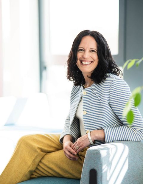 Katharina Schadek, Gründerin von SOUL4WORK Studio, mit 20 Jahren Workplace-Erfahrung aus Australien und Deutschland