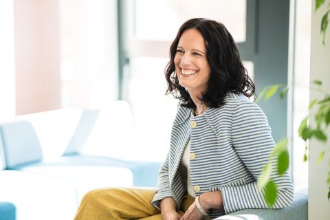 Porträt von Katharina Schadek, Workplace Strategin und Innenarchitektin in München